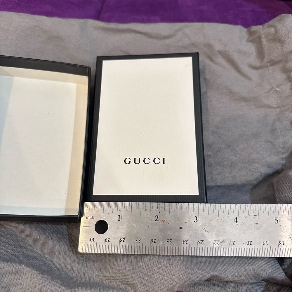 Gucci CaseCard Gift Box - Picture 2 of 8